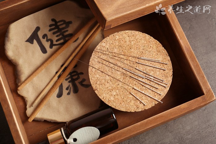 腰椎间盘突出压迫神经吃什么药