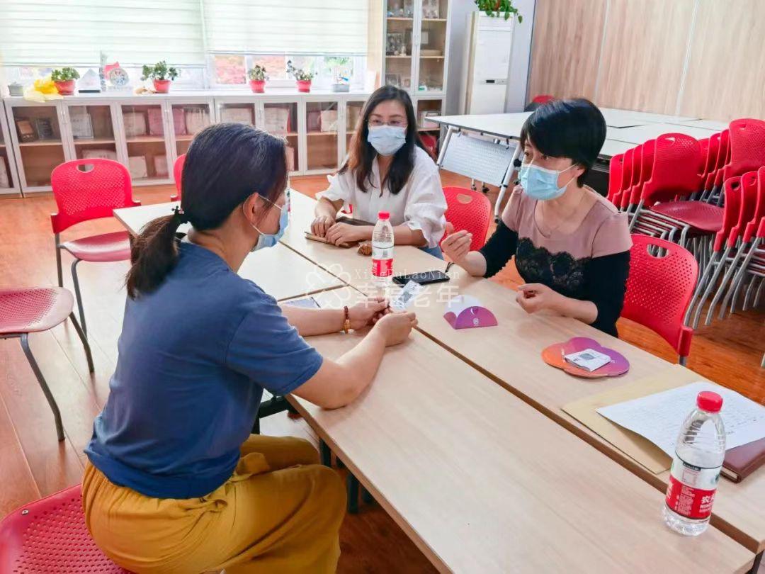 6月8日起,上海市闵行区行政服务中心启动集中申领并统一制作名片式“离线码”相关工作。