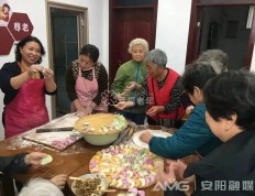 安阳大寺前社区：“一元午餐”托起老人幸福晚年