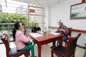 建社区老年大学、全面实施高龄津贴……今年重庆这样推进“愉悦养老”