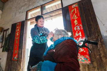 在上海老年人口总量最大的地方，“浦东样板”这样满足市民养老需求