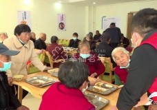 幸福食堂里的“幸福滋味”！聊城52家幸福食堂人气爆棚，老人吃饭享补贴