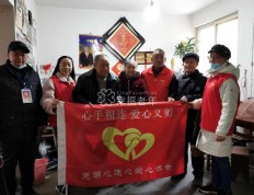 安徽芜湖：一把爱心剪，温暖老人心