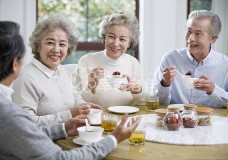 《中国老年人膳食指南（2022）》发布，吃出健康注意三“不”四“要”