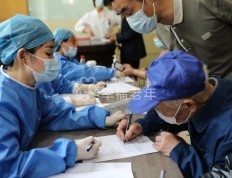 上海为老年人提供更便捷疫苗接种服务