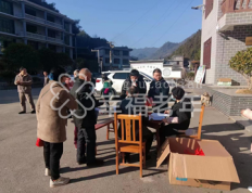 溆浦三江镇：为特殊老年人群体发放“防疫健康包”