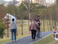 2.6亿老年人口，4200万失能老人，中国居家养老服务走向何方？