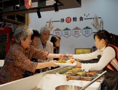 黑龙江：助老餐厅让老年人吃上可口饭菜