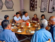 浙江衢州：乡村共建老年食堂 打造幸福银龄生活