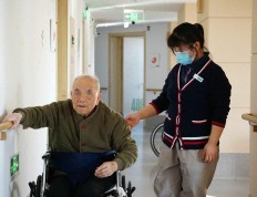 河北大学生在北京当养老护理员，是什么体验？