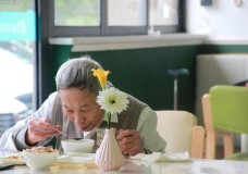 重庆长寿区：打造老年食堂 守护老年人幸福“食”光