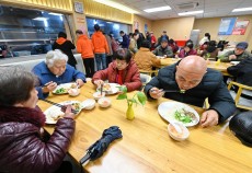 福州：“长者食堂”提升养老服务水平